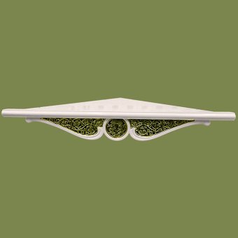 Etajera alba cu ornament metalic presat 